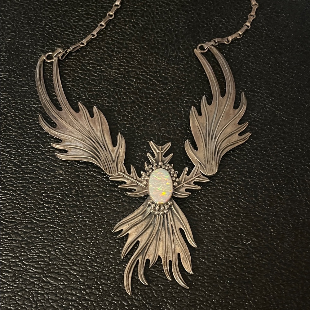 Native American vintage  Silver Necklace with Opal Centerpiece